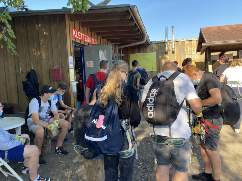 Beim Klettern (3)