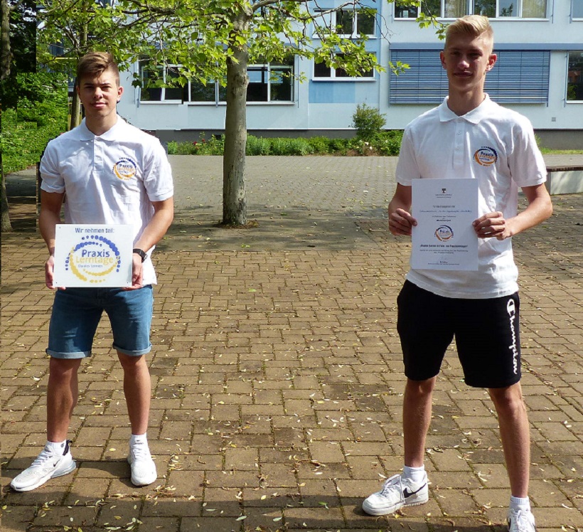 Teilnehmer mit den Anerkennungsurkunden